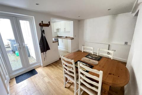 3 bedroom semi-detached house for sale, Shaftesbury Road, Wilton SP2
