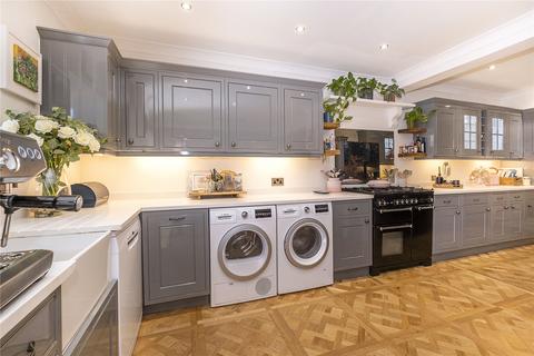 undefined, Walton Bridge Road, Shepperton, TW17