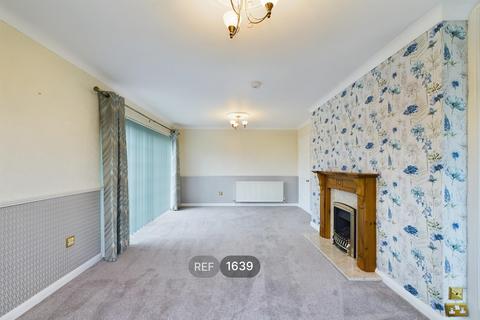 3 bedroom detached bungalow to rent, Elmfield Drive, Brandesburton, YO25