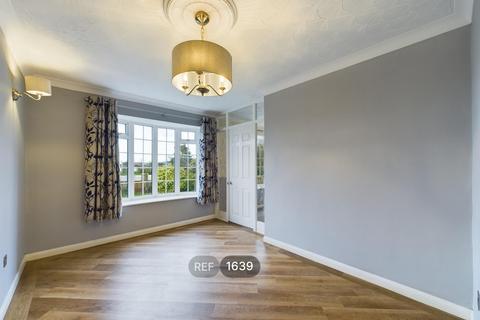 3 bedroom detached bungalow to rent, Elmfield Drive, Brandesburton, YO25