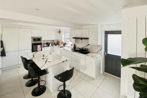 4 bedroom detached house for sale, St. Margaret Road, Ludlow