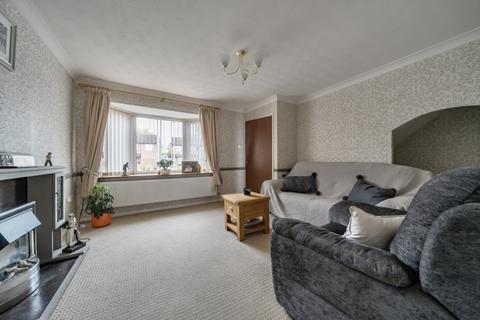 3 bedroom semi-detached house for sale, Sandhurst Crescent, Sleaford, Lincolnshire, NG34