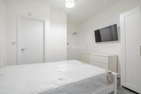 undefined, ENSUITE ROOMS PYM STREET NOTTINGHAM