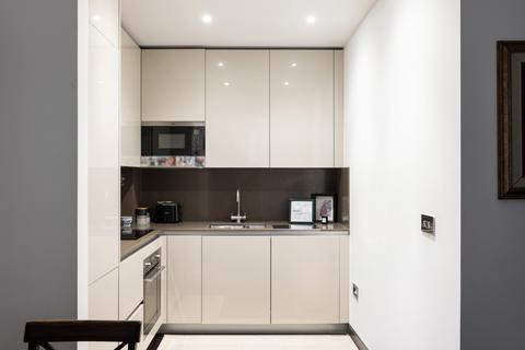 1 bedroom flat for sale, Haines House, Charles Clowes Walk, London SW11