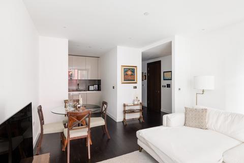 1 bedroom flat for sale, Haines House, Charles Clowes Walk, London SW11