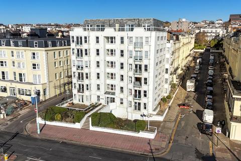 3 bedroom apartment for sale, Kings Road, Brighton BN1