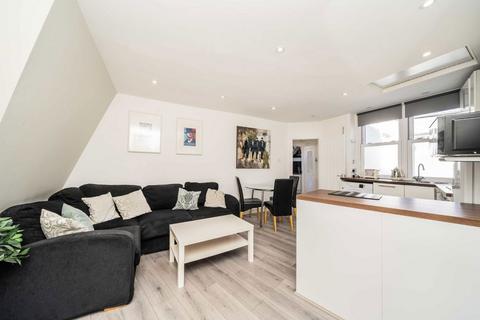 2 bedroom flat for sale, Kings Gardens, London NW6