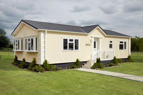 2 bedroom park home for sale, Great Bricett Ipswich
