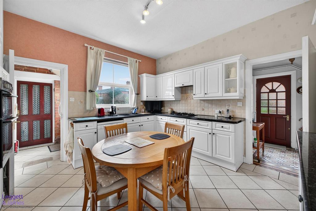 Kitchen 2