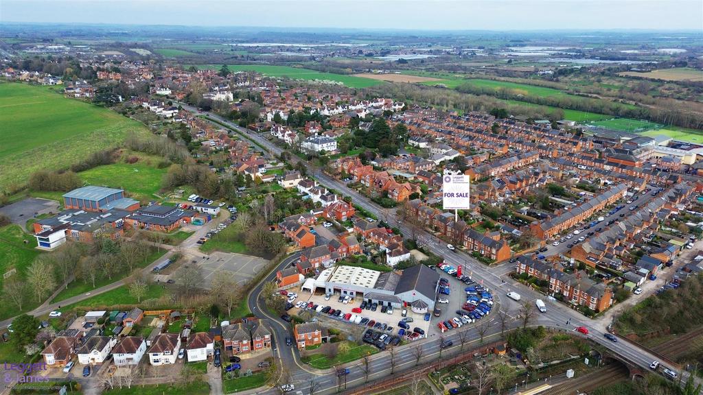 Aerial up Greenhill