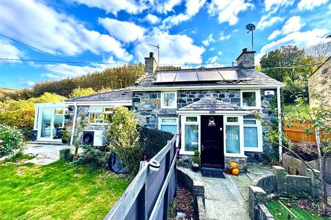 undefined, Gyrn Goch, Caernarfon