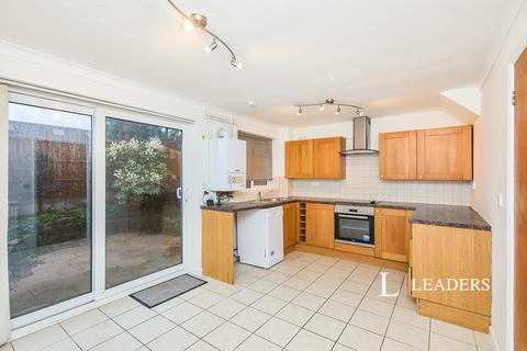 3 bedroom house to rent, The Square, Mickleover, DE3