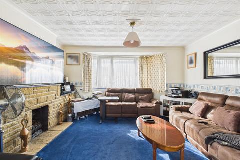 24 Longlands Avenue, Coulsdon, CR5 2QJ