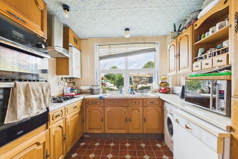 24 Longlands Avenue, Coulsdon, CR5 2QJ