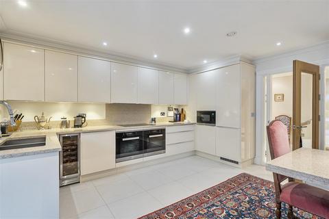 3 bedroom apartment for sale, Woodland Way, Kingswood