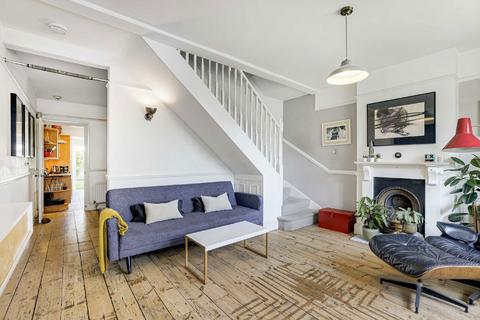 undefined, Gould Road, Twickenham TW2