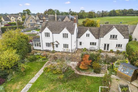 undefined, Oakridge Lynch, Stroud