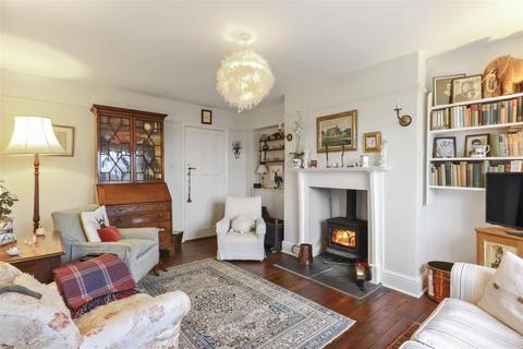 undefined, Oakridge Lynch, Stroud