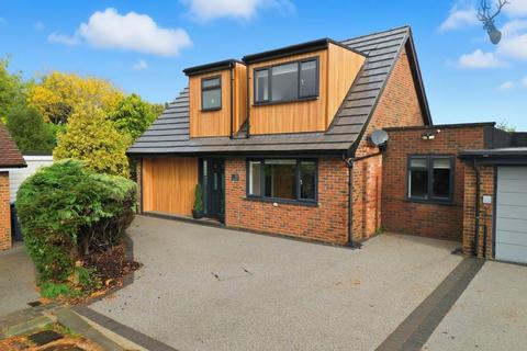 4 bedroom detached bungalow for sale, Lynceley Grange, Epping