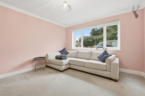 4 bedroom detached bungalow for sale, Lynceley Grange, Epping
