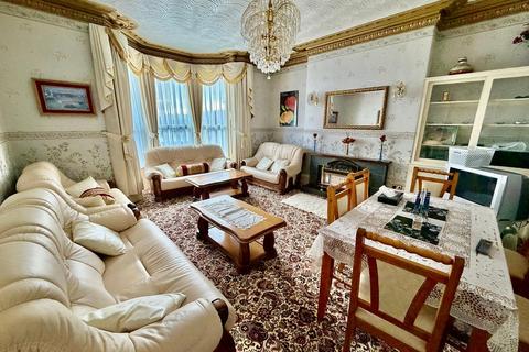 5 bedroom semi-detached house for sale, Skipton Road, Keighley, BD21