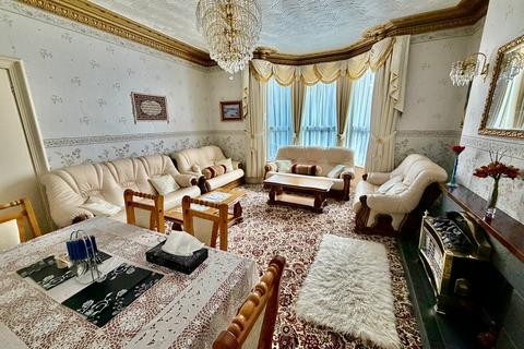 5 bedroom semi-detached house for sale, Skipton Road, Keighley, BD21