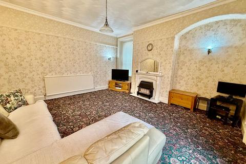 5 bedroom semi-detached house for sale, Skipton Road, Keighley, BD21