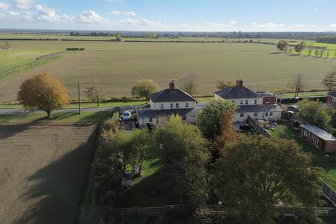 3 bedroom semi-detached house for sale, Marsh Road, Burnham-On-Crouch