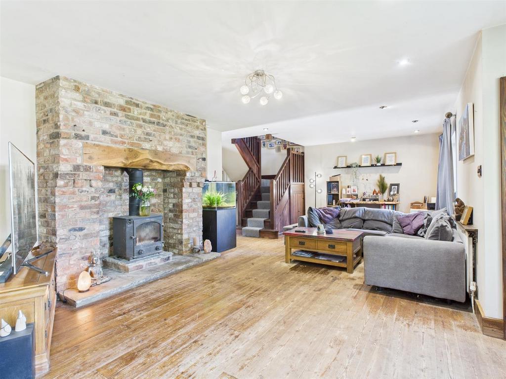Living Room.jpg