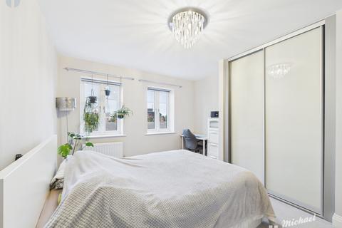 2 bedroom flat for sale, The Arc, High Street, Aylesbury