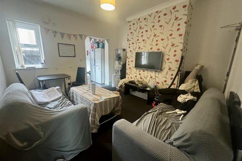 5 bedroom terraced house for sale, Highfield Road, Salford