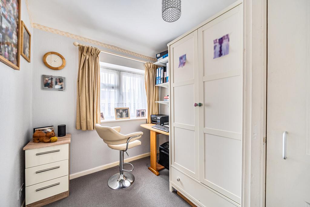 1369313-12-68f24d...