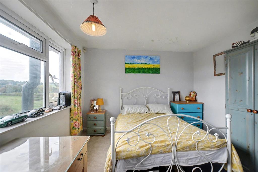 Bedroom 2 1.jpeg