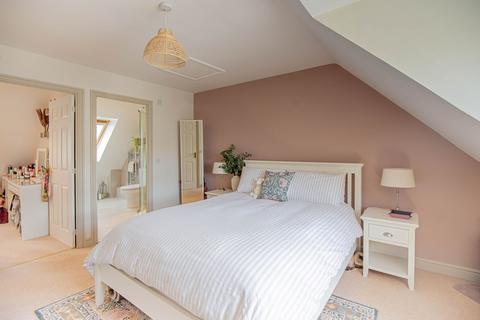 3 bedroom end of terrace house for sale, Avenue De Gien, Malmesbury, SN16