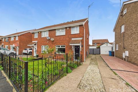 3 bedroom semi-detached house for sale, Kildale Close, East Yorkshire HU8