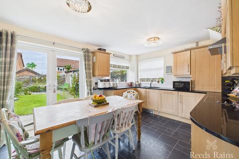 3 bedroom semi-detached house for sale, Kildale Close, East Yorkshire HU8