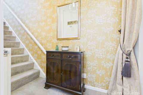 3 bedroom semi-detached house for sale, Kildale Close, East Yorkshire HU8