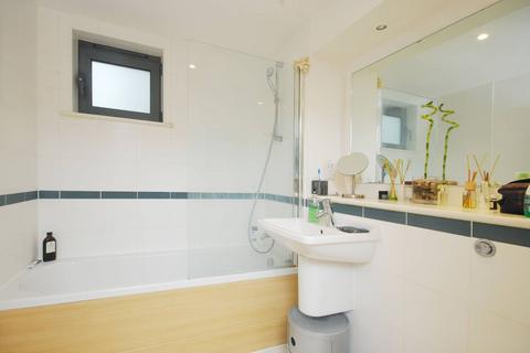 1 bedroom flat for sale, Devonport Street, Limehouse, London, E1