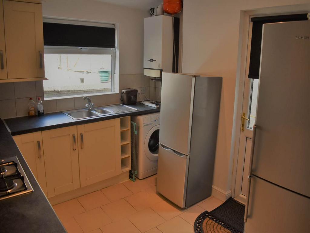 Kitchen Reverse