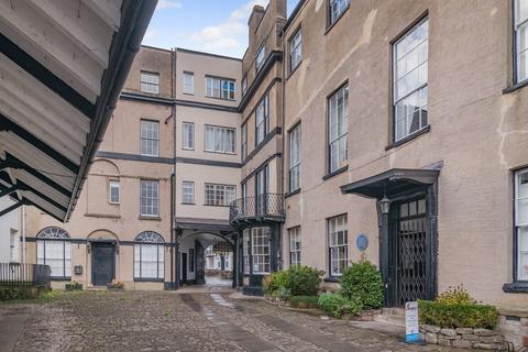 2 bedroom flat for sale, Beaufort Arms Court, Monmouth