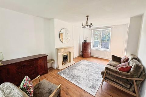 122 Great North Road, Woodlands, Doncaster, DN6 7HT
