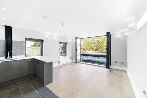 2 bedroom flat to rent, Villiers Road, Willesden NW2