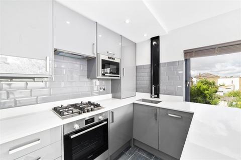 2 bedroom flat to rent, Villiers Road, Willesden NW2