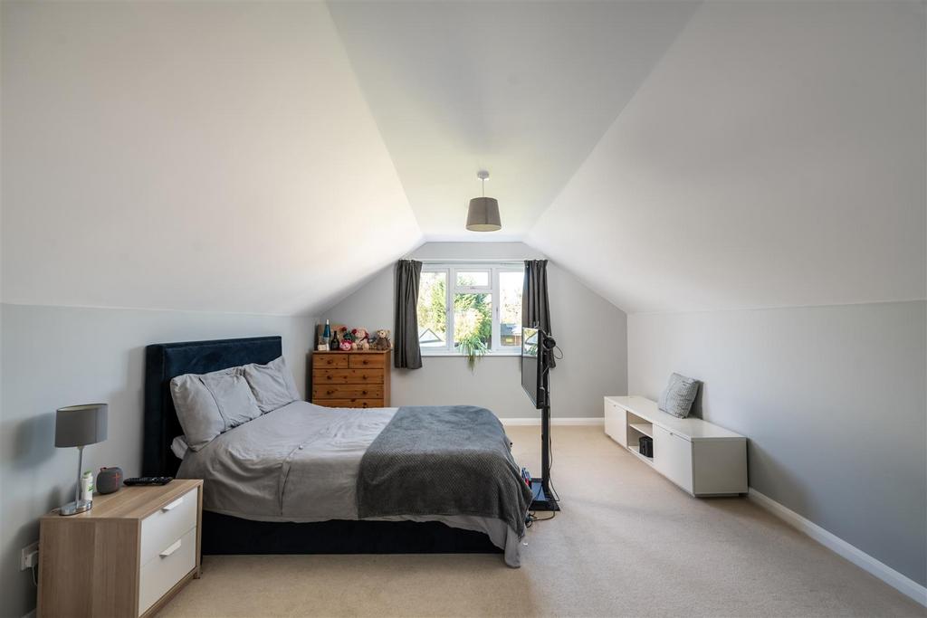 The Oaks more internals6.jpg