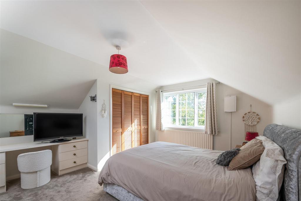 The Oaks internals-2.jpg