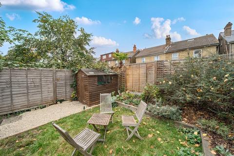 16b Glenwood Road, London, SE6 4NF