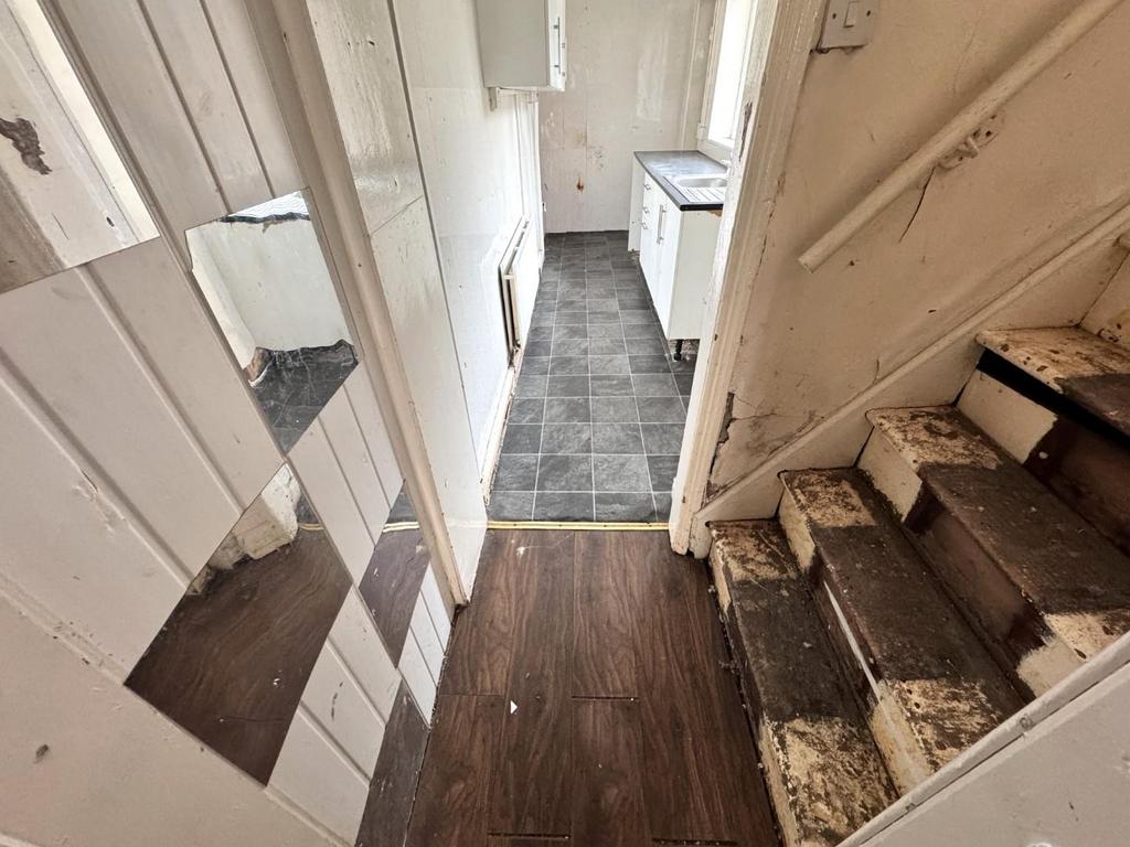 Stairs/access to kitchen
