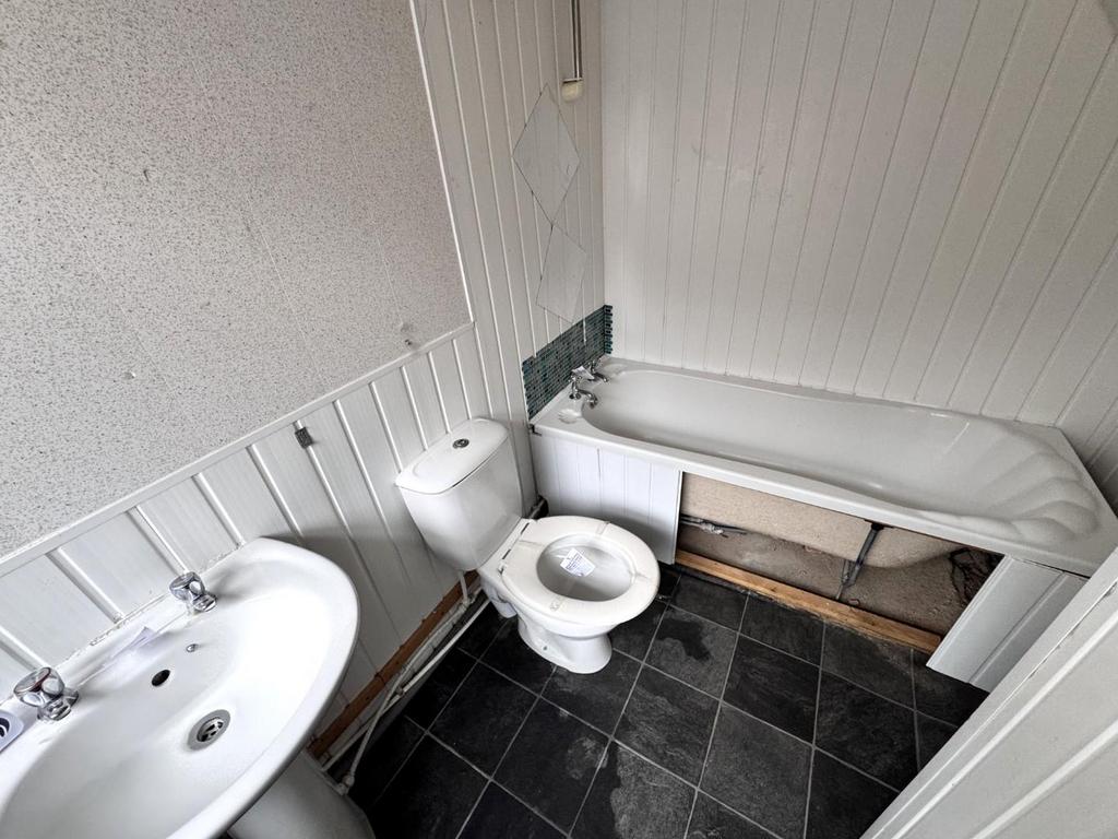 Ground floor bathroom