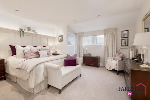 4 bedroom detached house for sale, Burnley Road, Cliviger, BB10