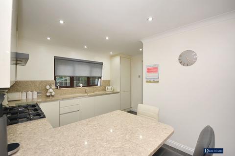 5 bedroom detached house for sale, Brentwood Road, Gidea Park, Romford, RM2